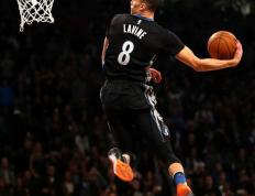 竞猜-扎克·拉文扣篮王回归(扎克拉文2016年扣篮大赛视频回顾)