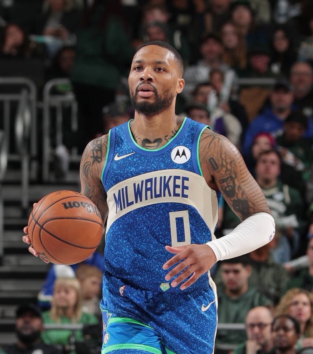 竞彩足球-包含达米(mǐ)安(ān)·利拉德忠诚宣言的词条