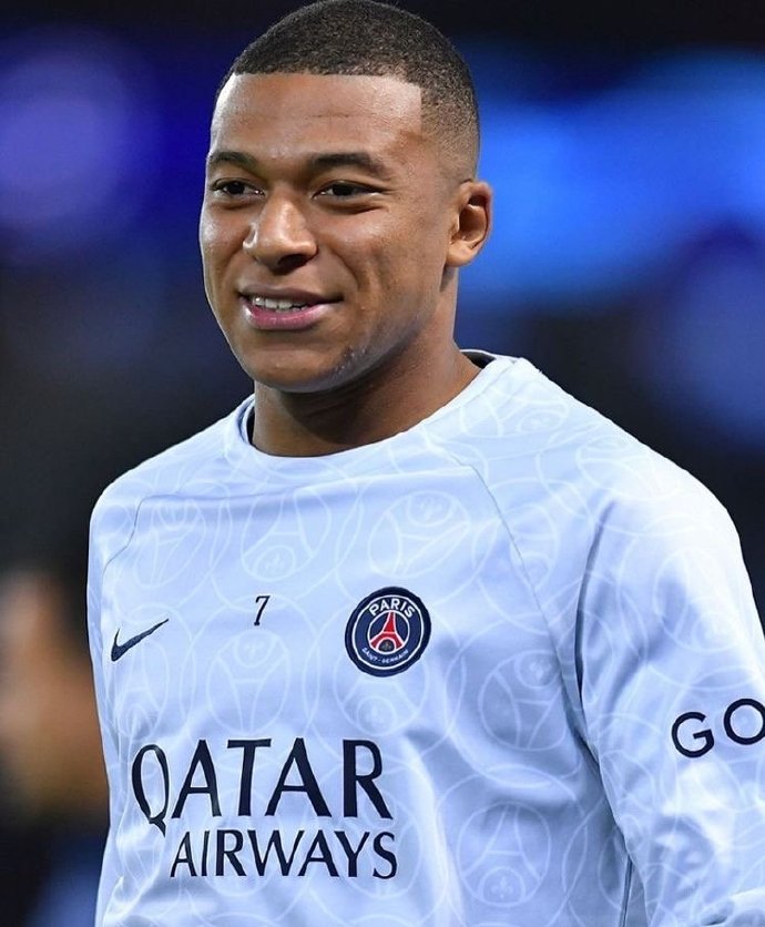 竞猜-姆(mǔ)巴佩家产有多少亿(姆(mǔ)巴佩一年税后赚多少钱)