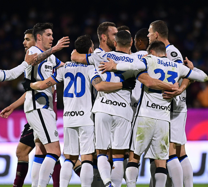 竞彩网-恰尔汗奥卢助攻数据(恰尔汗奥卢对比埃里克森)